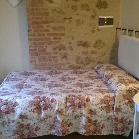 Arnolfo B&B Colle Val D'Elsa Quarto foto