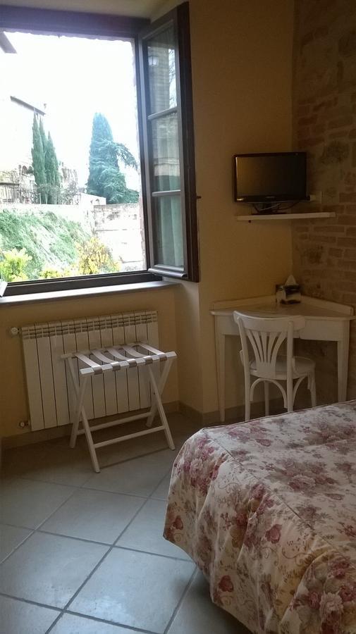 Arnolfo B&B Colle Val D'Elsa Quarto foto